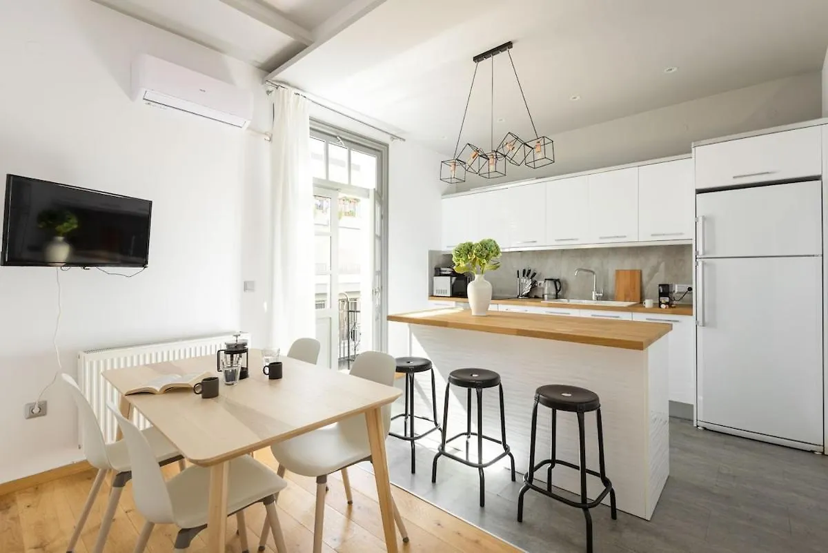Innovative Upscale 2-Br Flat In Premium Location Thessaloníki 0*,