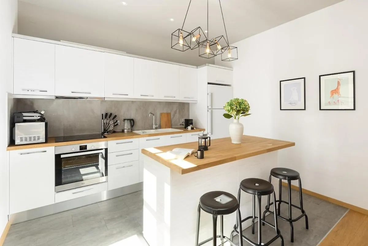 Innovative Upscale 2-Br Flat In Premium Location Thessaloníki Grekland